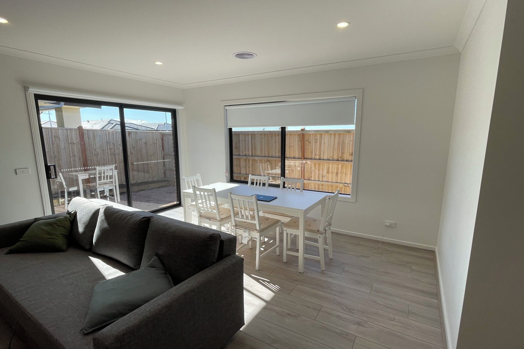 Charming Modern Family Home In Wyndham Vale - リトル・リバー
