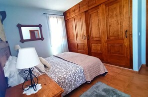 House, 2 Bedrooms, Balcony, Garden View | 2 bilik tidur