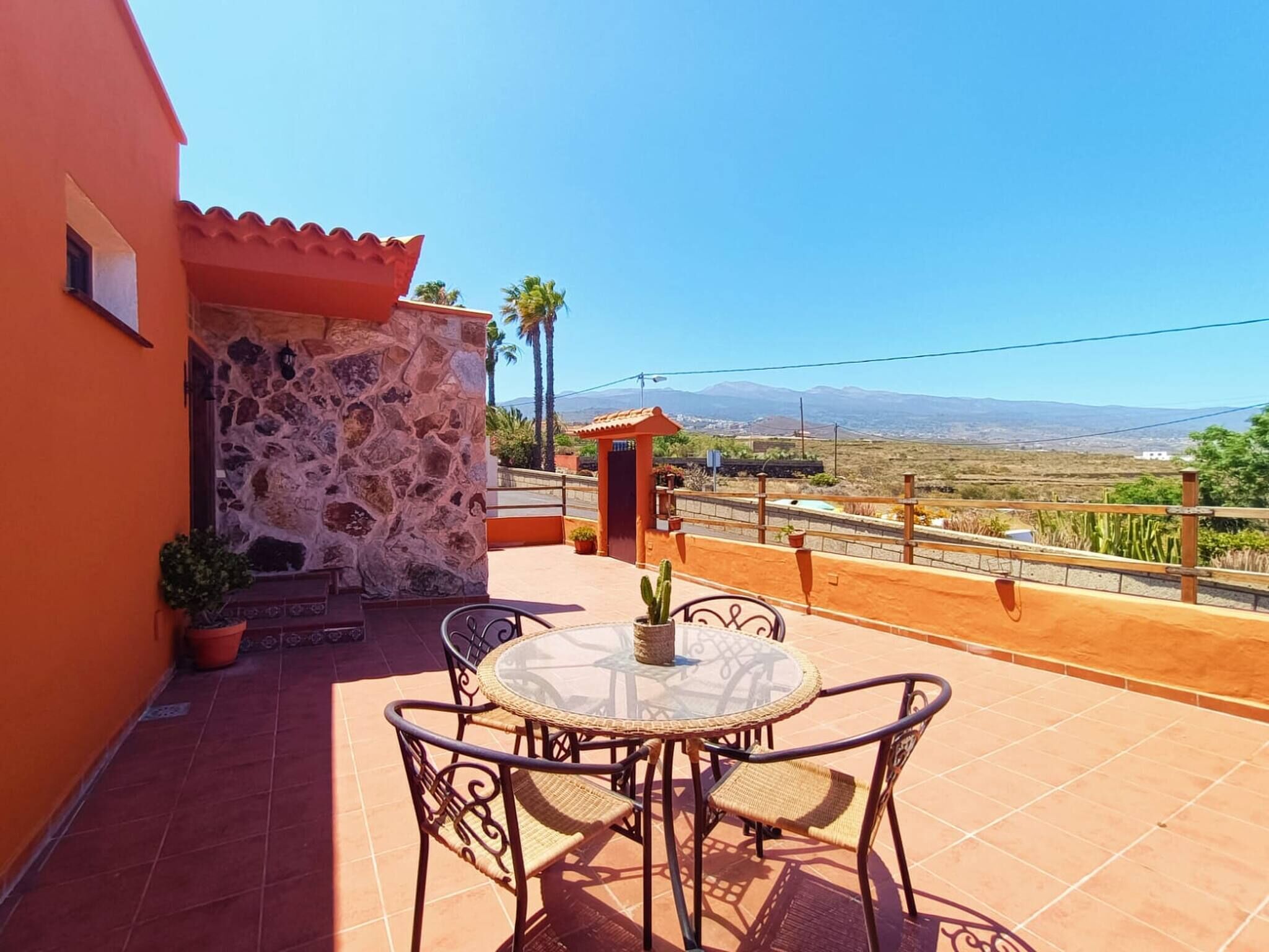 House, 2 Bedrooms, Balcony, Garden View | Outdoor dining