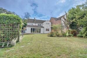 Exterior - Spacious 4 bedroom house in Bishop's Stortford (Hertfordshire)