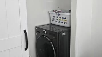 Rumah | 2 kamar tidur dan internet