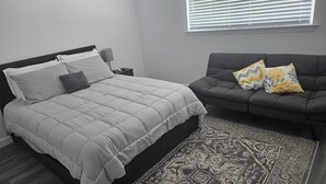 House - Iconic Retreat Modern 2BR Full Home in Dallas TX (Dallas)