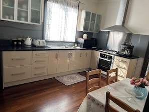 Microones, forn i placa de cuina