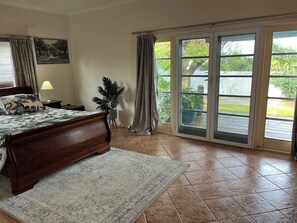 3 عدّة غرف نوم ومكواة/لوح كي وواي فاي وملاءات أسرّة