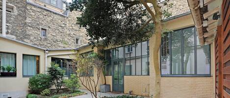 Apartment | Property grounds