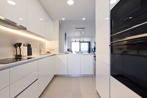 Fridge, microwave, oven, dishwasher