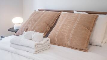 2 bedrooms, iron/ironing board, travel crib, free WiFi