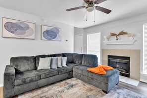 Télévision, cheminée