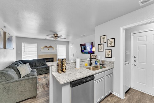 Lovely 3-bedroom townhome with AC in Glenn Heights