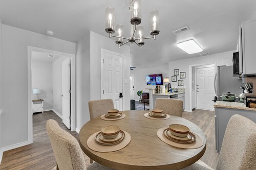 Lovely 3-bedroom townhome with AC in Glenn Heights