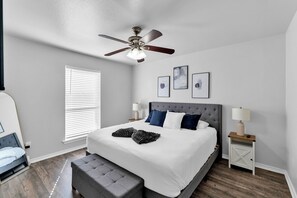 3 bedrooms, iron/ironing board, WiFi, bed sheets