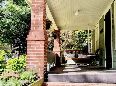 Charming 2-bedroom cottage in Aberdeen