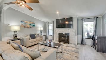 House (3 Bedrooms) | Front of property
