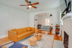House (2 Bedrooms) | Interior