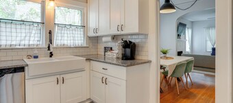 带私人庭院的家，距离霍利斯花园不到2英里！  