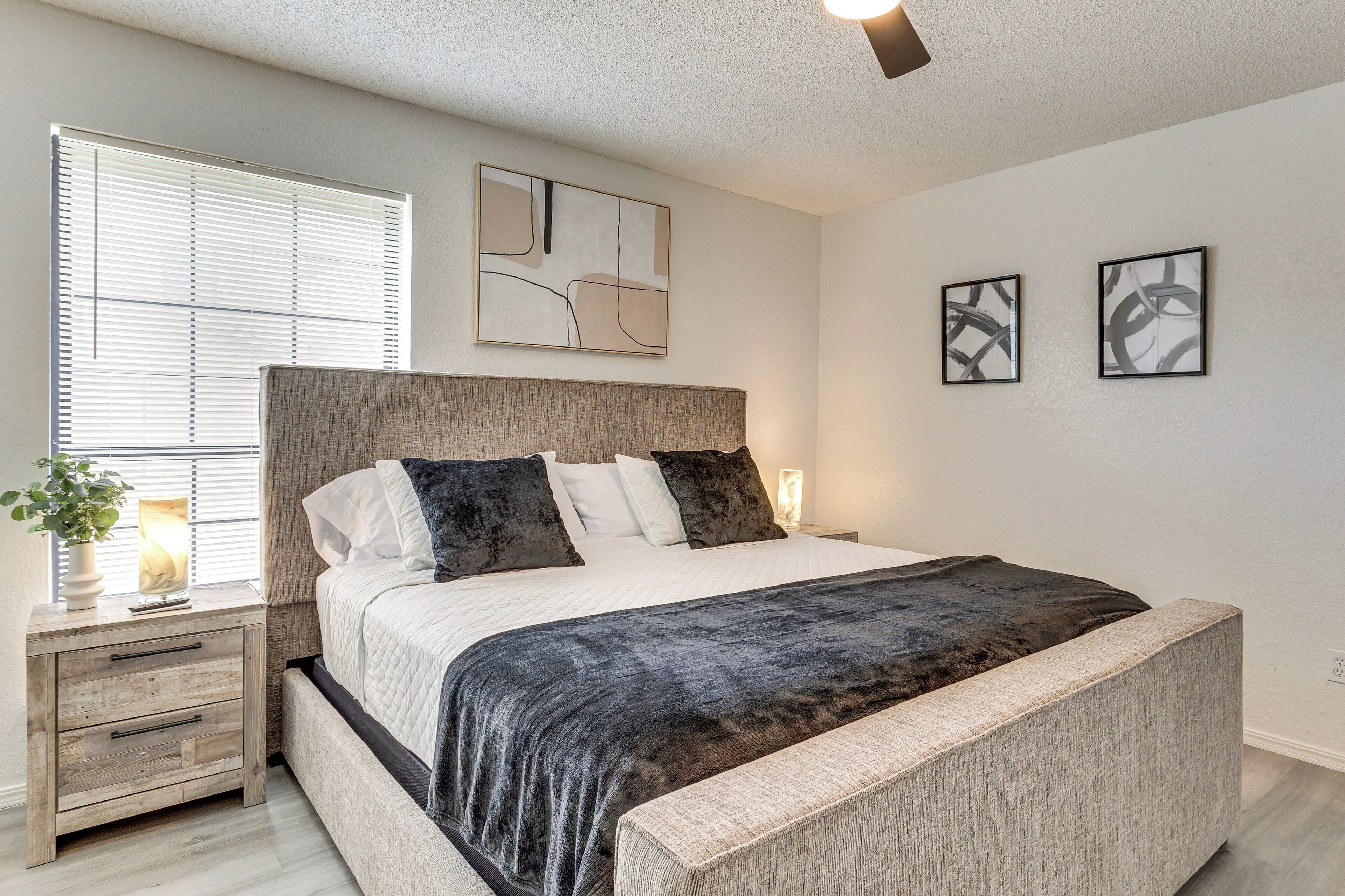 House (3 Bedrooms) | Interior