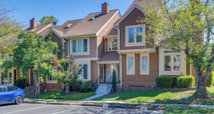 Close to Hospital & Dulles: Herndon Townhome