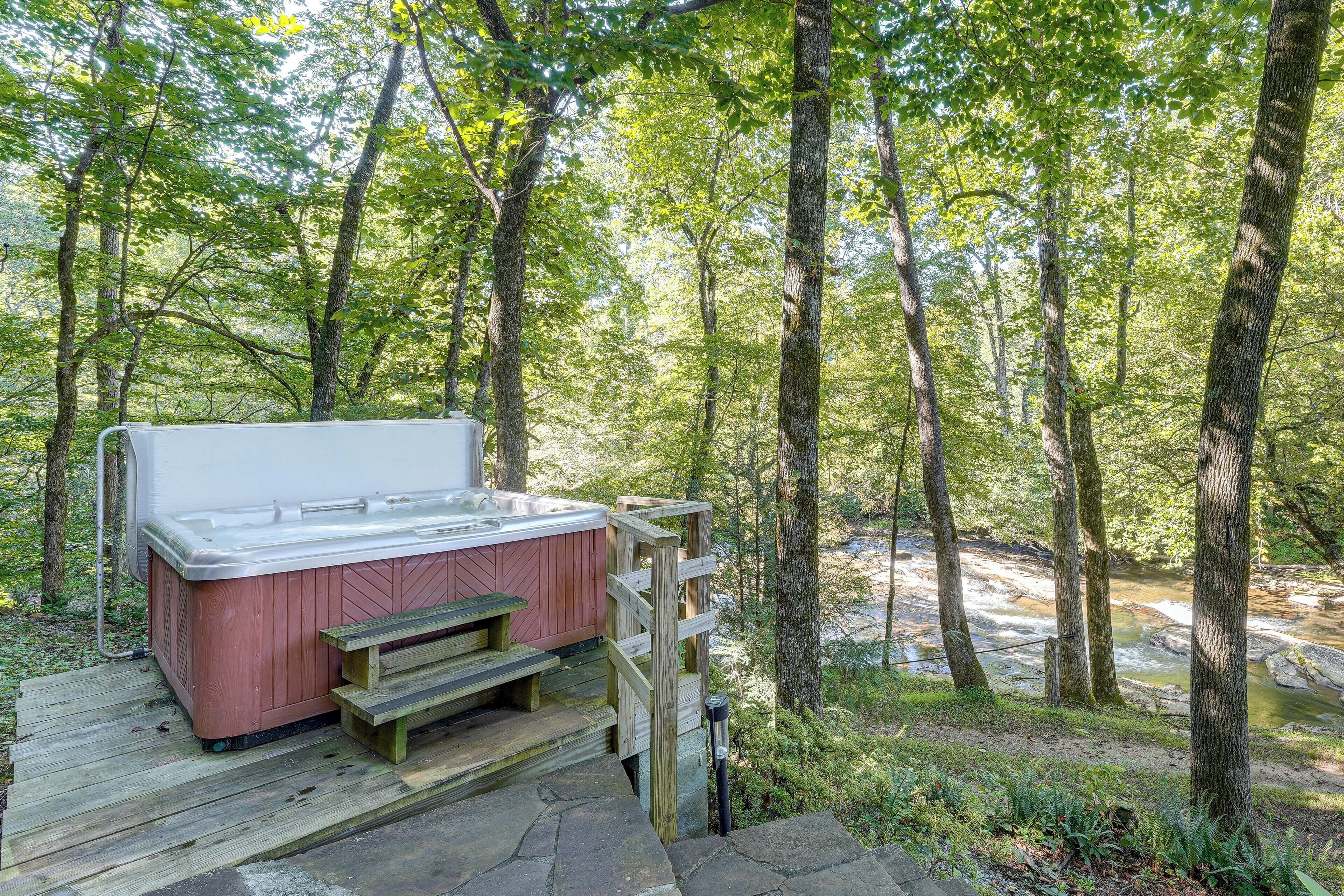 House (4 Bedrooms) | Front of property