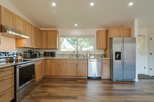 House (2 Bedrooms) | Interior