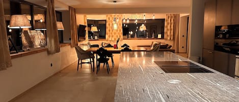 Appartement Prestige | Cuisine privée | Chaise haute