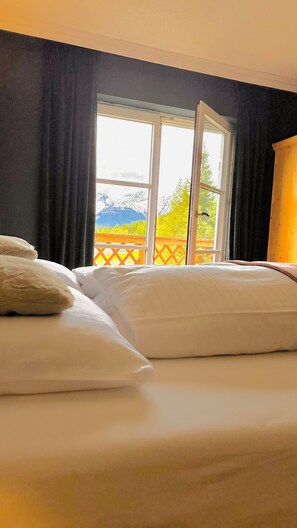 Traditional Apartment | Blackout drapes, free WiFi - The Alpine No 7 (Reith bei Seefeld)