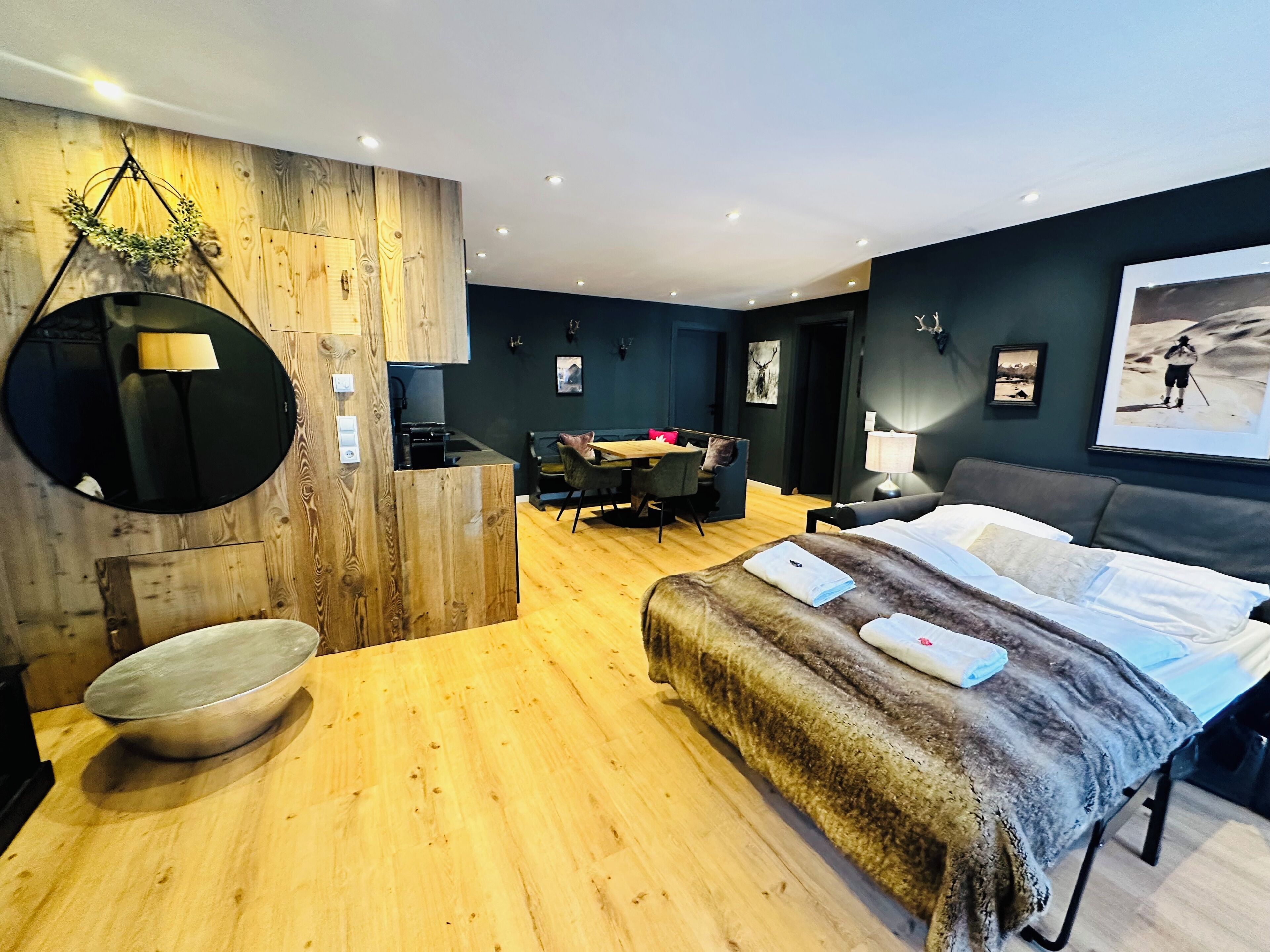 Blackout drapes, free WiFi