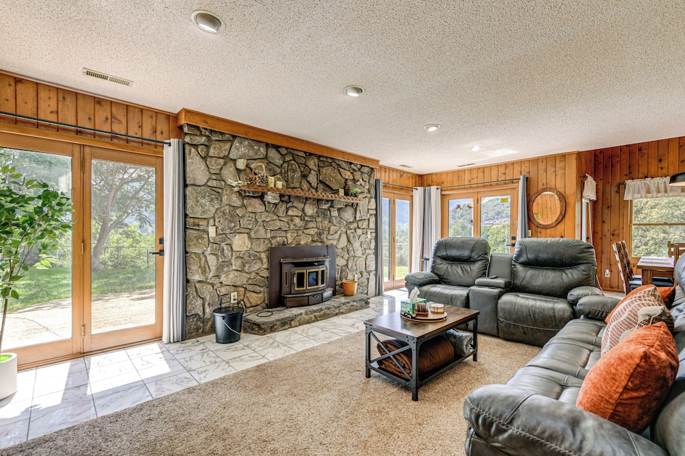 Ski, Hike & Fish: Mtn-view Maggie Valley Retreat - Valley Creek Run, NC