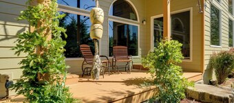 麥肯齊河寶石住宅，附日光室與美景