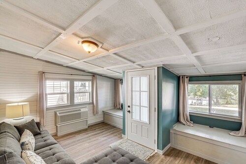 Steps to Water: Lake of the Ozarks Getaway