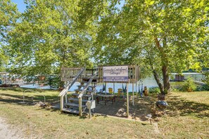 Interior - Steps to Water: Lake of the Ozarks Getaway (Versailles)