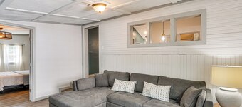 Steps to Water: Lake of the Ozarks Getaway