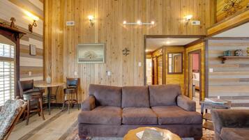 Rumah (2 Bedrooms) | Interior