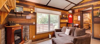 'byrd's Nest' Lake Lafayette Escape w/ Fire Pit