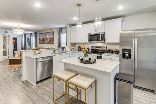 Modern Comforts + Fenced Yard: Princeton Retreat!