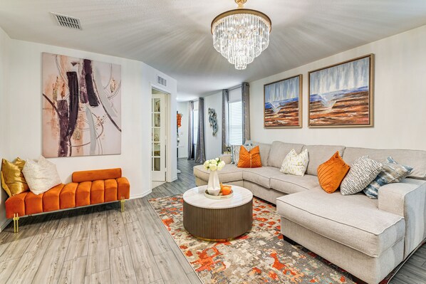 House (3 Bedrooms) | Front of property