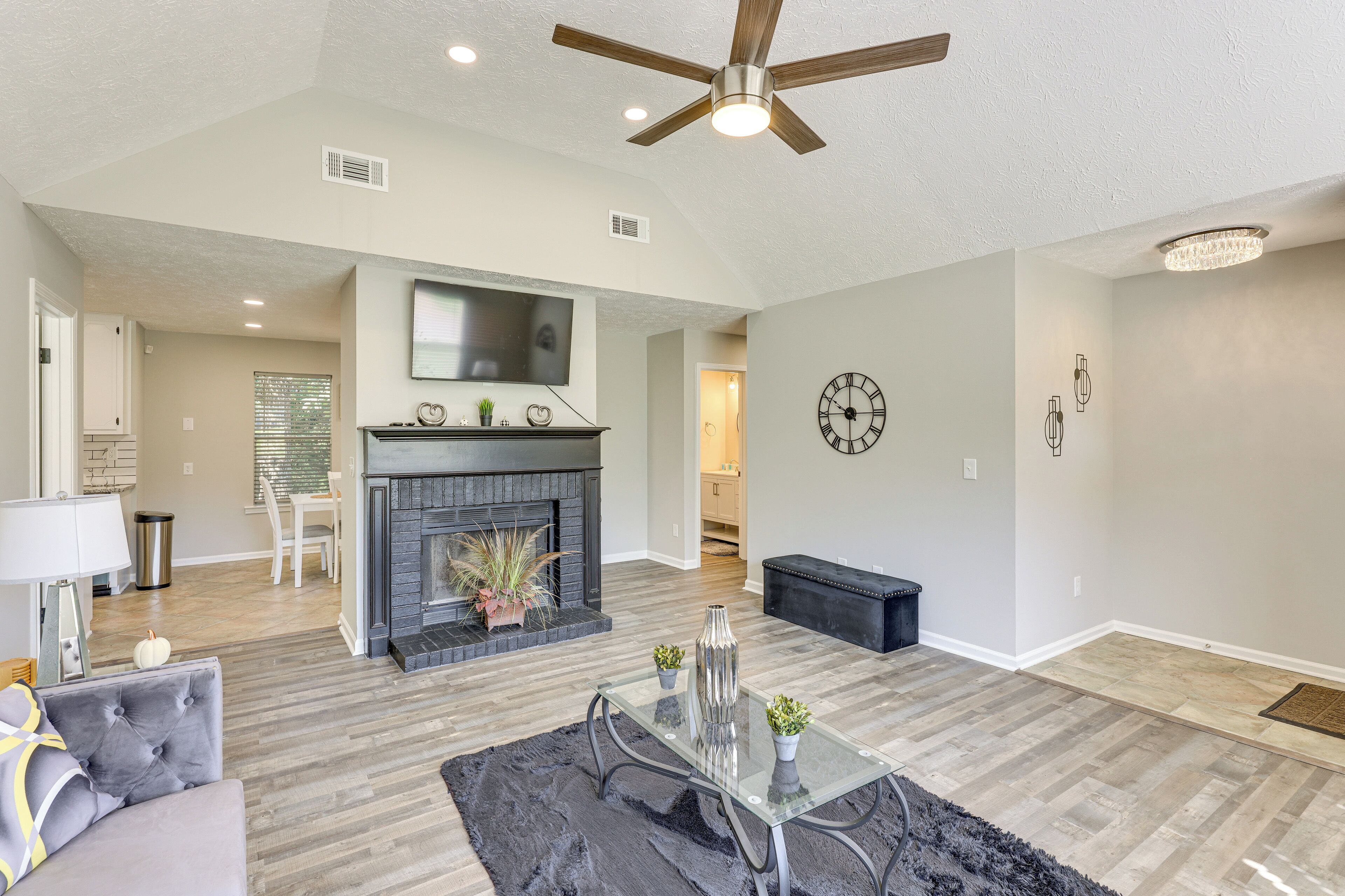 المنشأة من الداخل