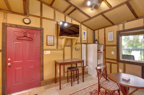 'aston Harbor' Cabin, Walk to Lake Lafayette