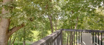 Walk to Lake Lafayette: Wooded Cabin w/ Deck!