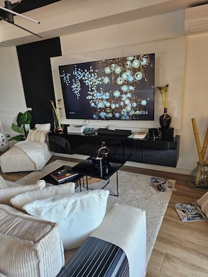 TV