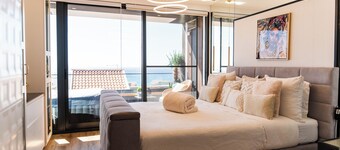 Dolce Waves – Luxury apartment with sea view, jacuzzi & modern design