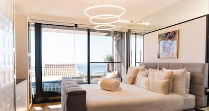 Dolce Waves – Luxury apartment with sea view, jacuzzi & modern design