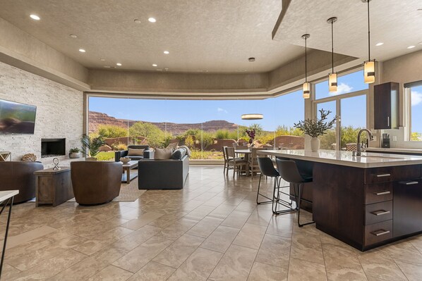 TV, fireplace, DVD player