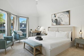 5 bedrooms, iron/ironing board, WiFi, bed sheets - 5-BD/2-BA Upscale Elegance | Pool, Hot Tub, BBQ (Frisco)