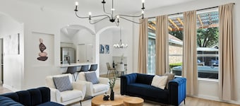 5-BD/2-BA Upscale Elegance | Pool, Hot Tub, BBQ