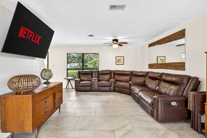 TV - “Gather & Splash” – 3BR Pool Home w/Hot Tub (Brandon)