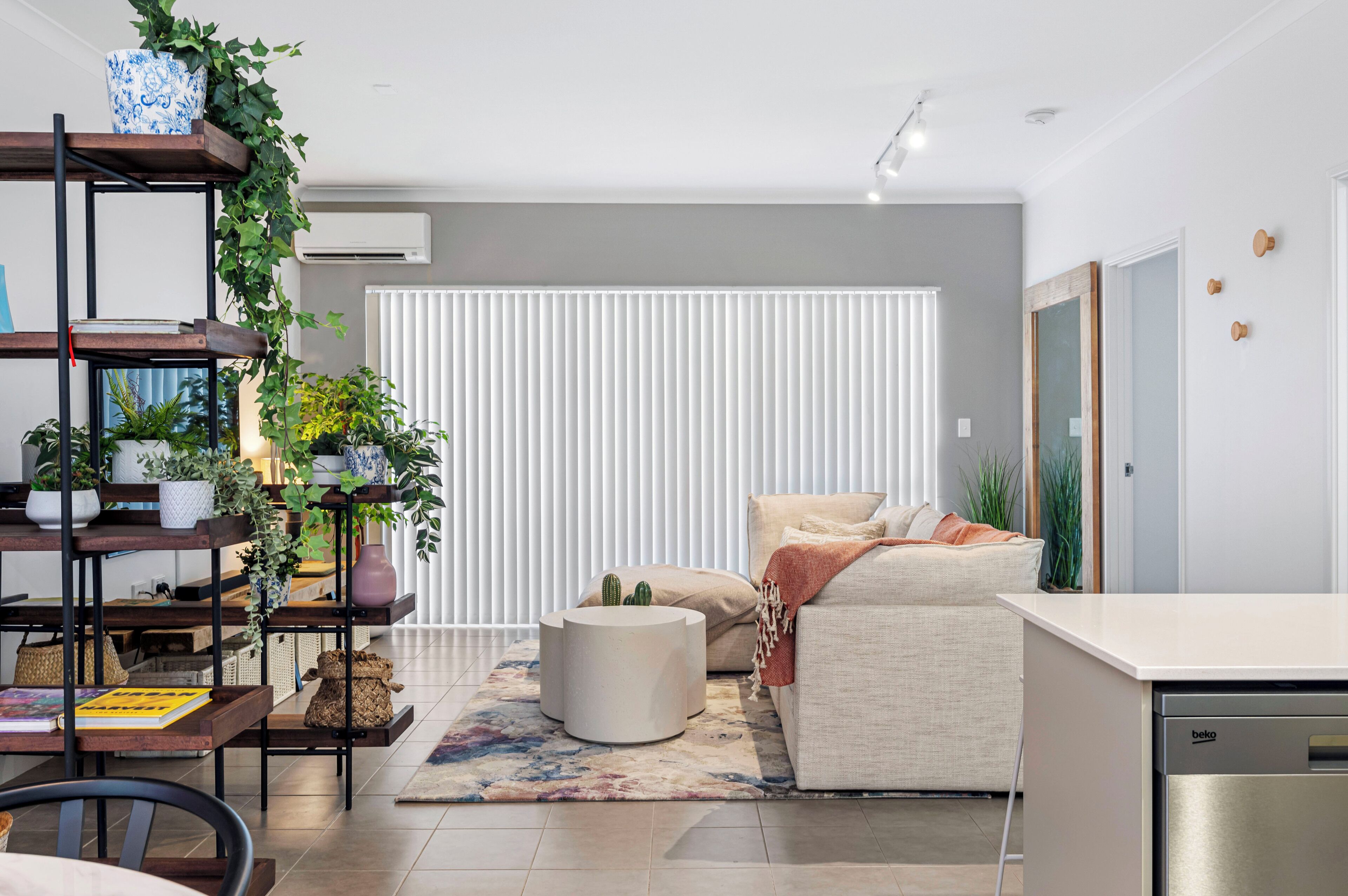 Beautiful living room with style and art features 