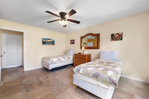 2 bedrooms, iron/ironing board, free WiFi, bed sheets