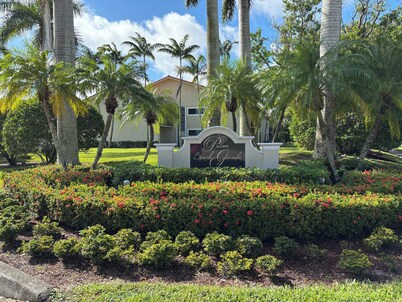 Soothing 2-bedroom apartment with AC in Royal Palm beach