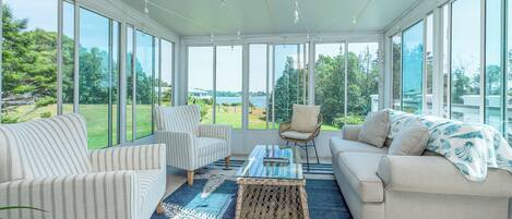 Smart TV, fireplace, offices