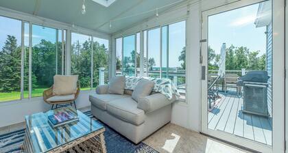 Beautifully renovated 4BR, 2BA pet friendly home with ocean views and access